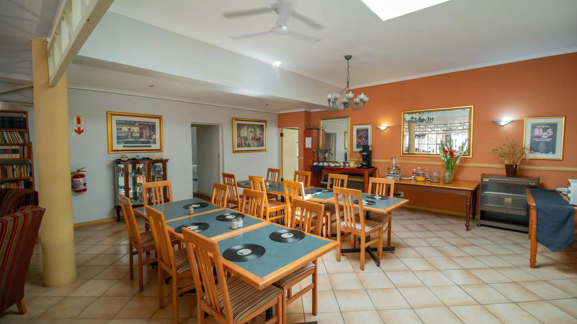 Broadway Boston Hotel Cape Town Guest house
